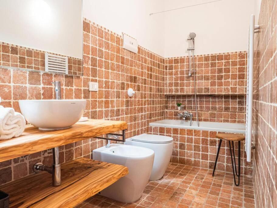 Romantic Flat On Navigli River By Easylife Milano Exteriör bild