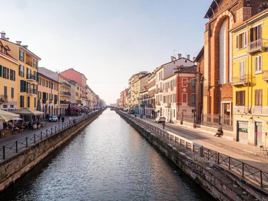 Romantic Flat On Navigli River By Easylife Milano Exteriör bild